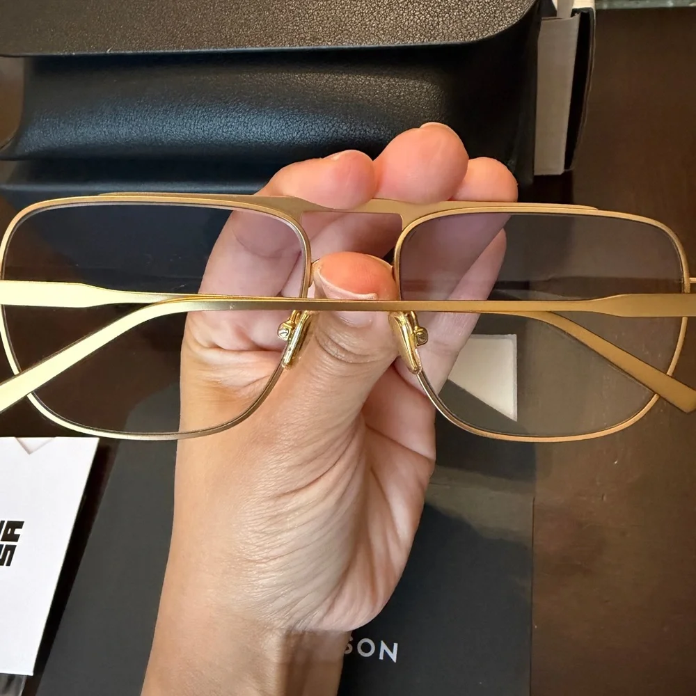 Gold Metal Aviator-Style Women's Sunglasses with Gradient Lenses